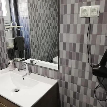 Гостевой дом Bed&shower -self Check-in Мошкавиди