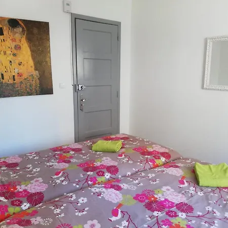 Bed&shower -self Check-in Penzion Moscavide