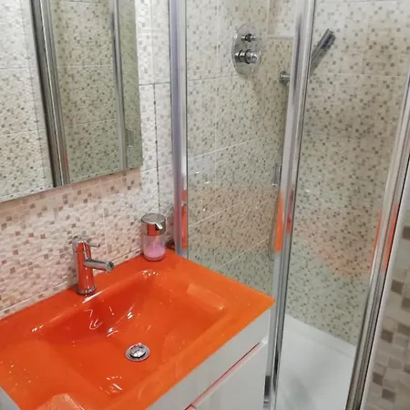Bed&shower -self Check-in Гостевой дом Мошкавиди