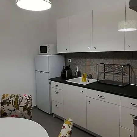 Гостевой дом Bed&shower -self Check-in *
