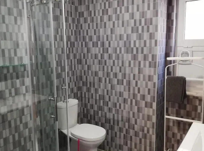 Bed&shower -self Check-in Πανσιόν Moscavide